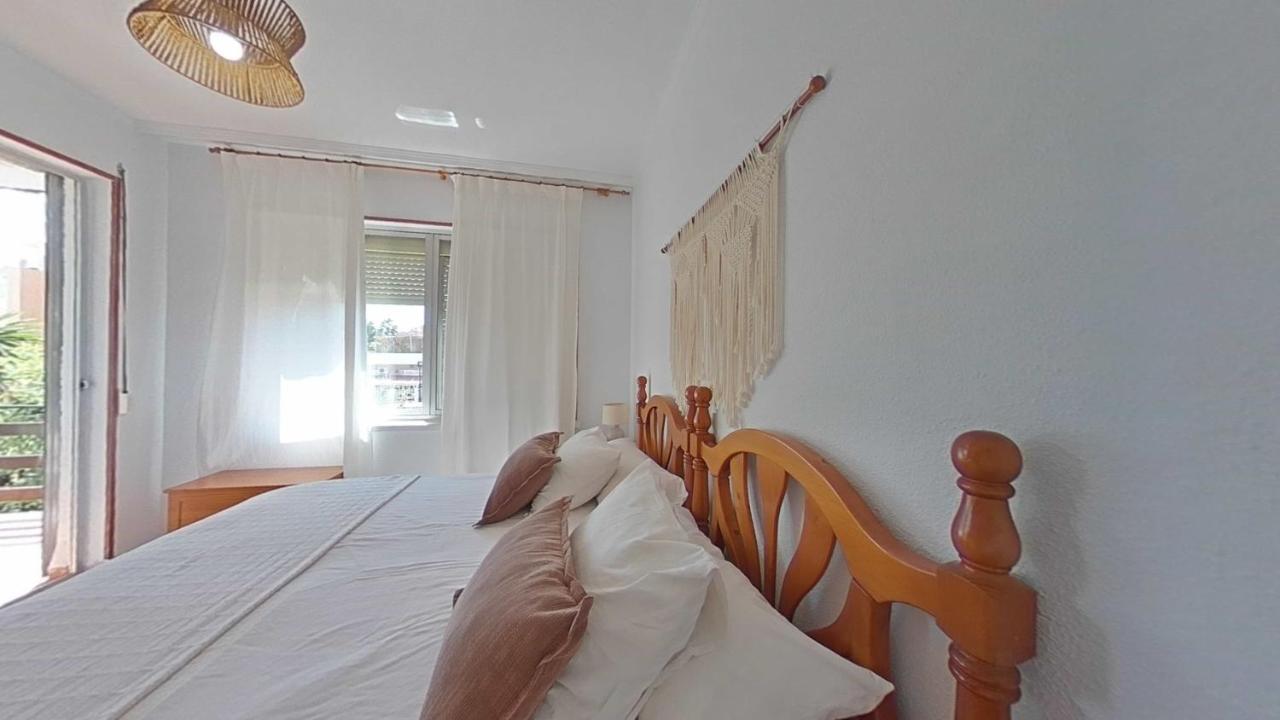 Acogedor En La Carihuela Con Plaza De Garaje Garantizada! Sol Montemar Apartment Torremolinos Luaran gambar